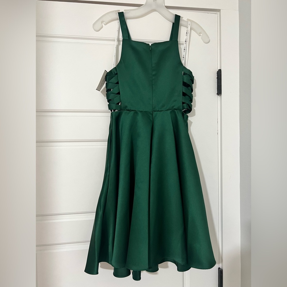 NWT, juniors emerald green formal dress, size 0 - Picture 3 of 5